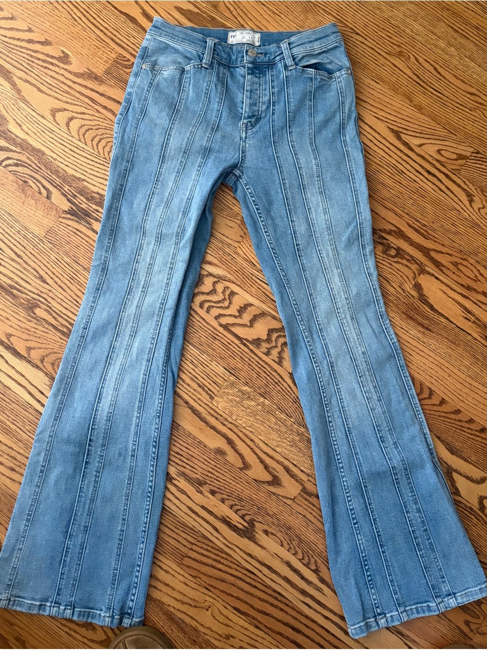 Free People Size 27 Pintuck Flare Jeans Light Wash Boho Stretch Denim